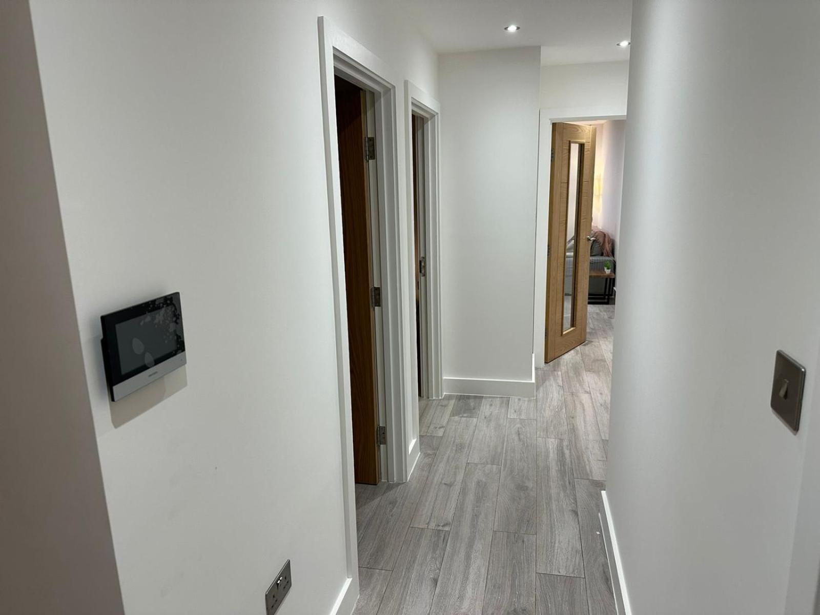 Kensington House By Solitaire Suites Slough Bagian luar foto